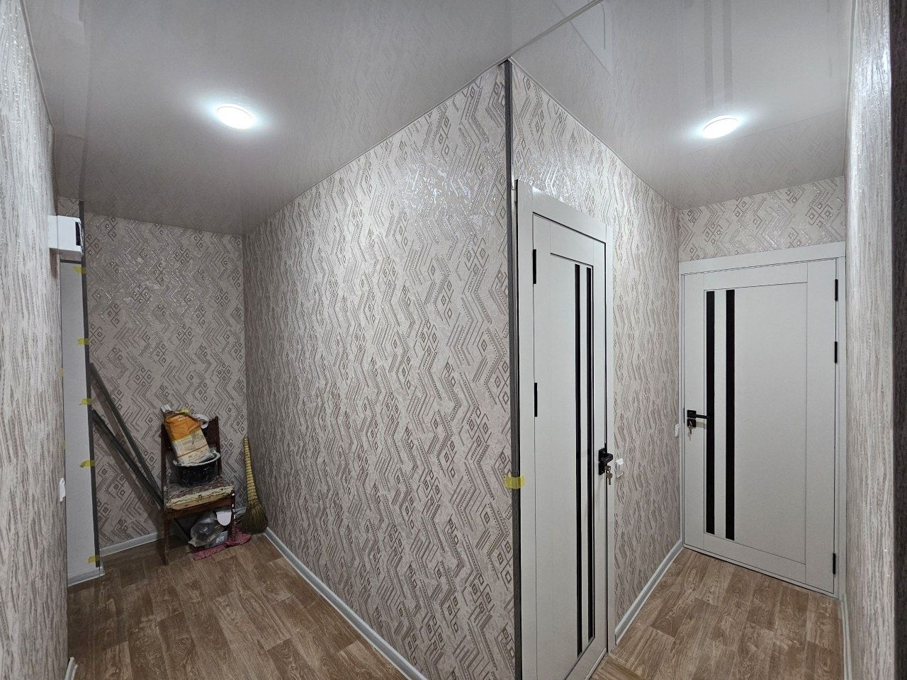 Продаётся 2х ком квартира на 4 этаже, ор:Горгаз, Чорбок ош марказ,Сити