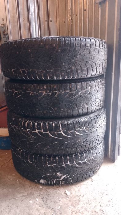 Продам зимние шины pirelli
