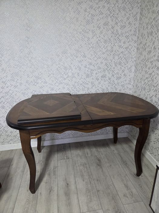 Продам стол раздвижной