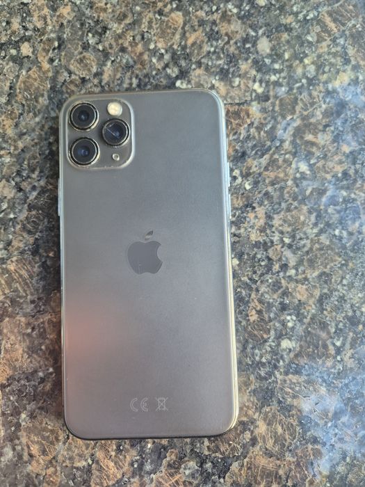 Vând iphone 11 Pro