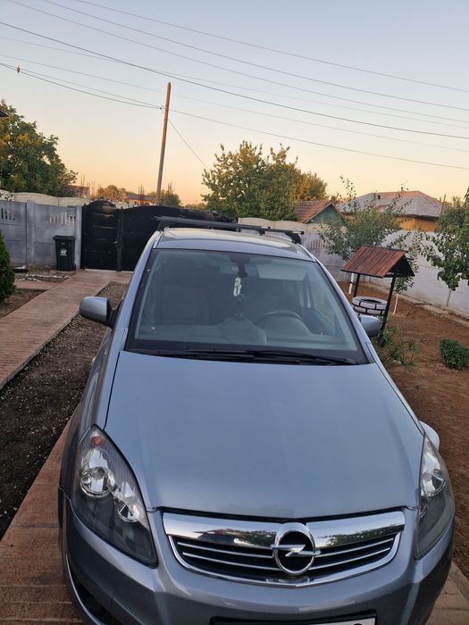 Opel zafira b 1.7