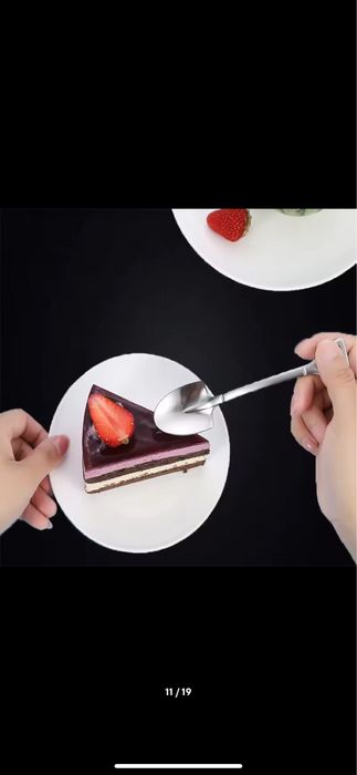 Метални лъжички лопата и вилици в златен цвят