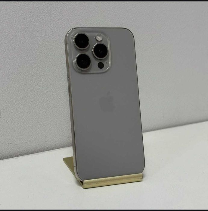 Iphone 15 Pro  256Гб  90%Акб  Цикл 635,без коробки
