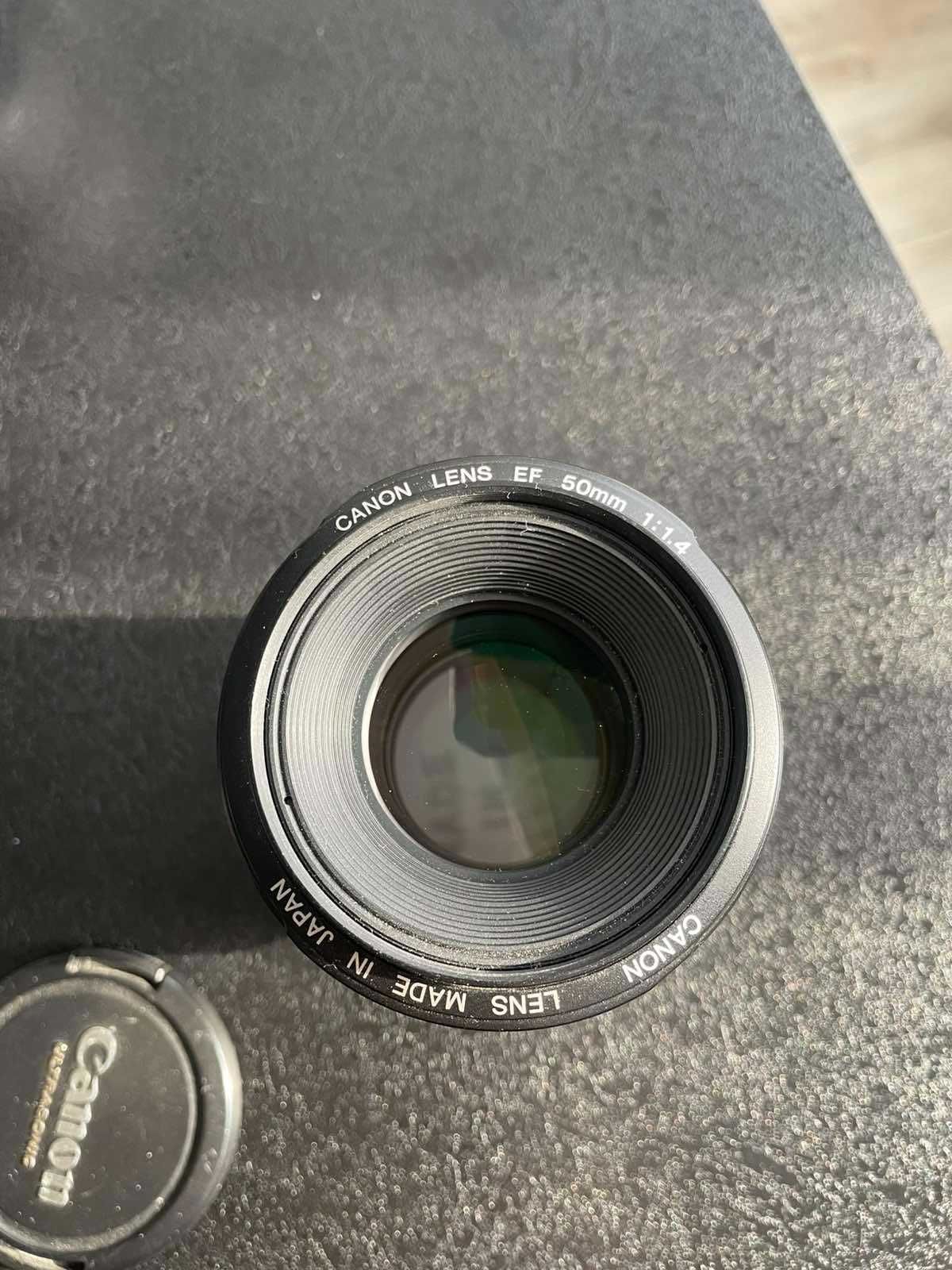 Canon lens EF 50mm 1.4