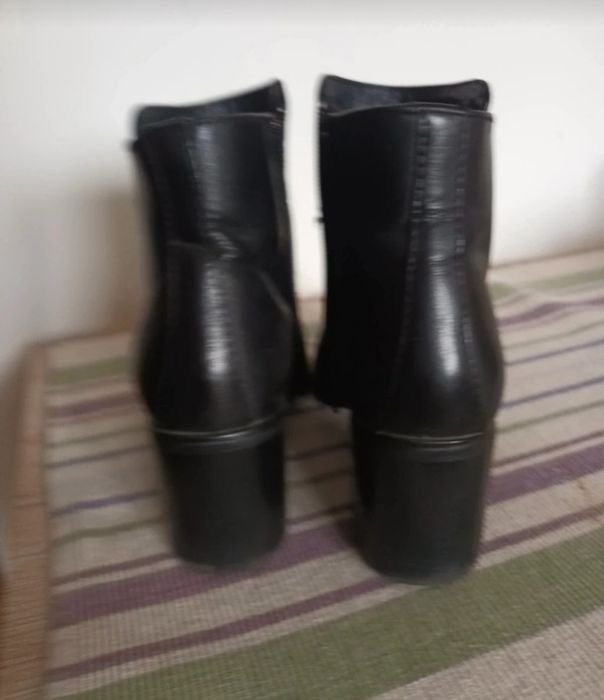 Ghete piele naturală, 37