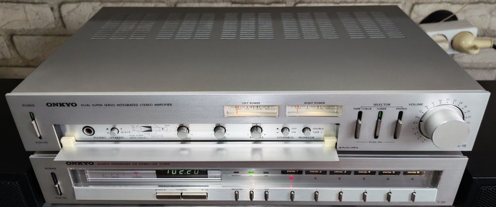 Amplificator Onkyo A 15 + tuner T 25