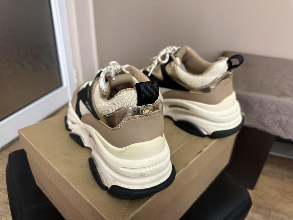 Сникърси Steve Madden