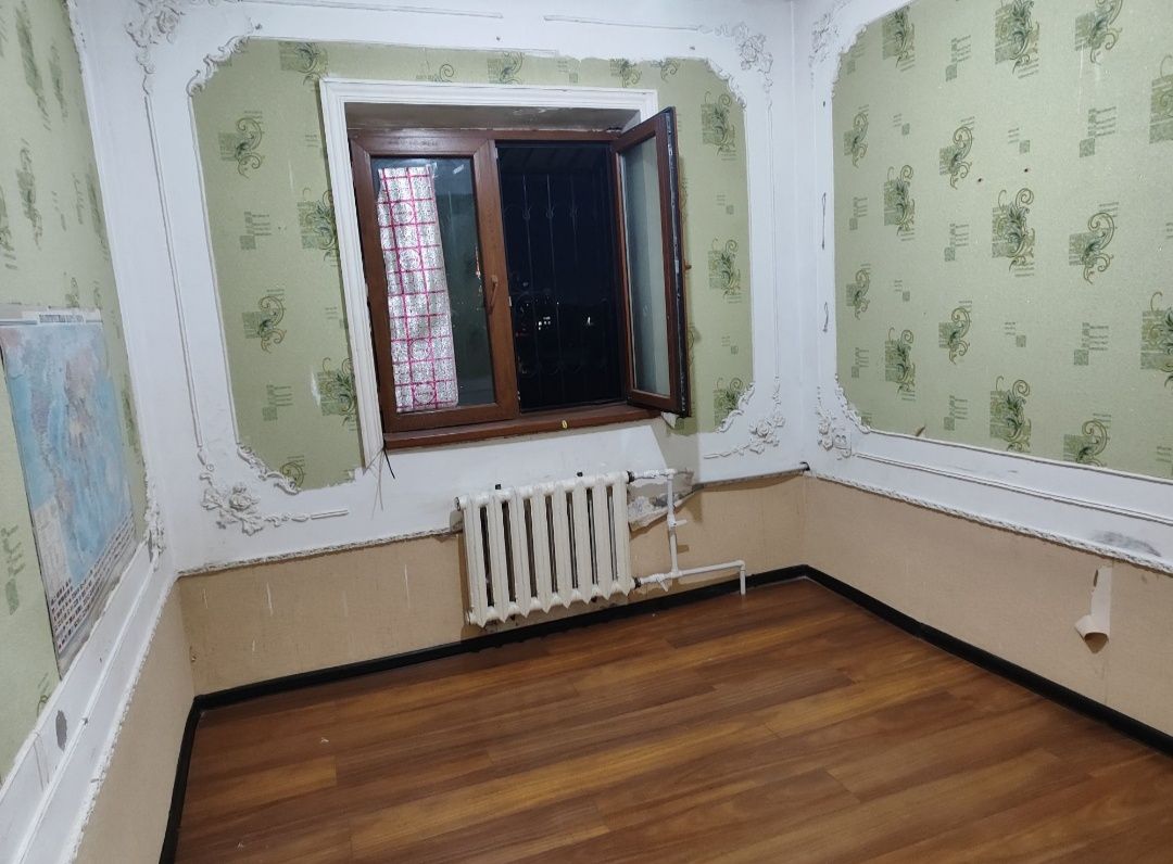 Yunusobod 12 kv  qizlarga oilaga ijaraga beriladi 4 xona