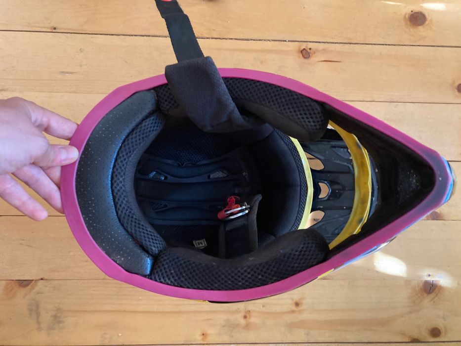 Каска за колело М размер