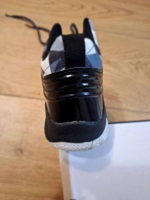 Ghete noi , tip baschet , mărimea 34