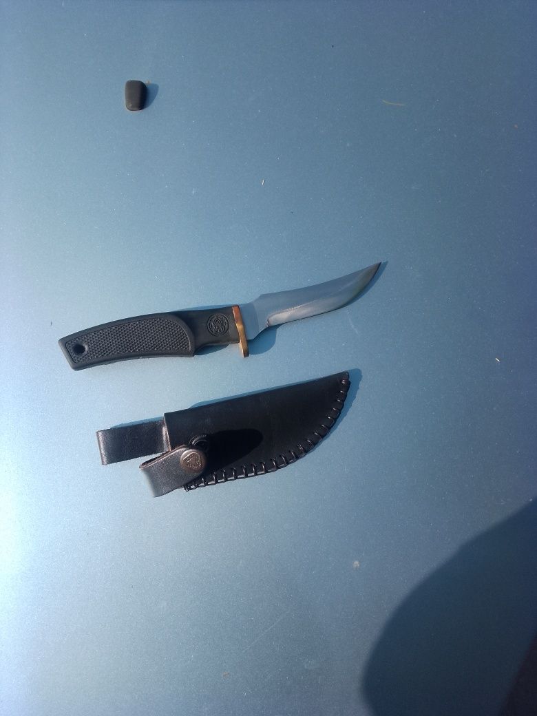Cuțit Smith wesson profesional nou cu teaca