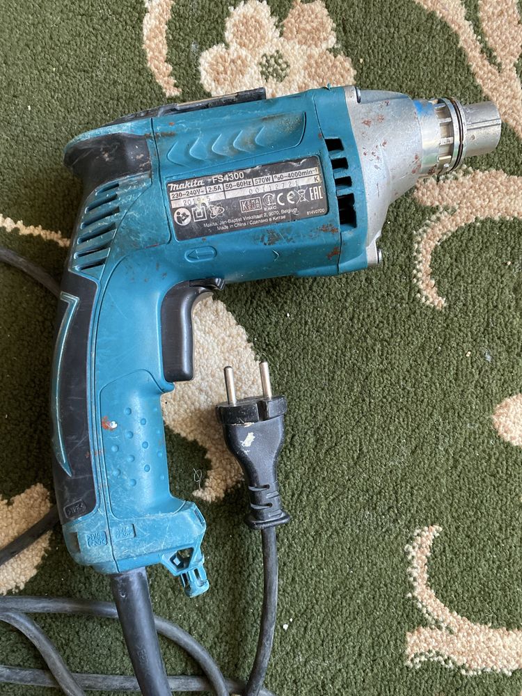 Шуруповерт Makita FS4300