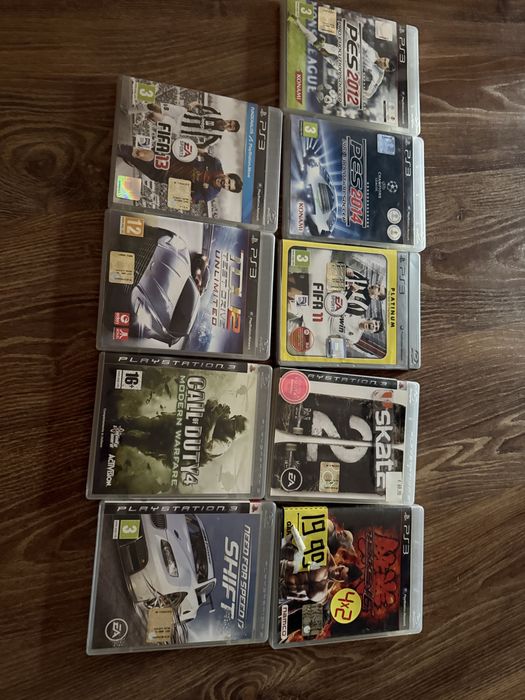 Vand jocuri ps3 (toate jocurile din poza 80 de ron)