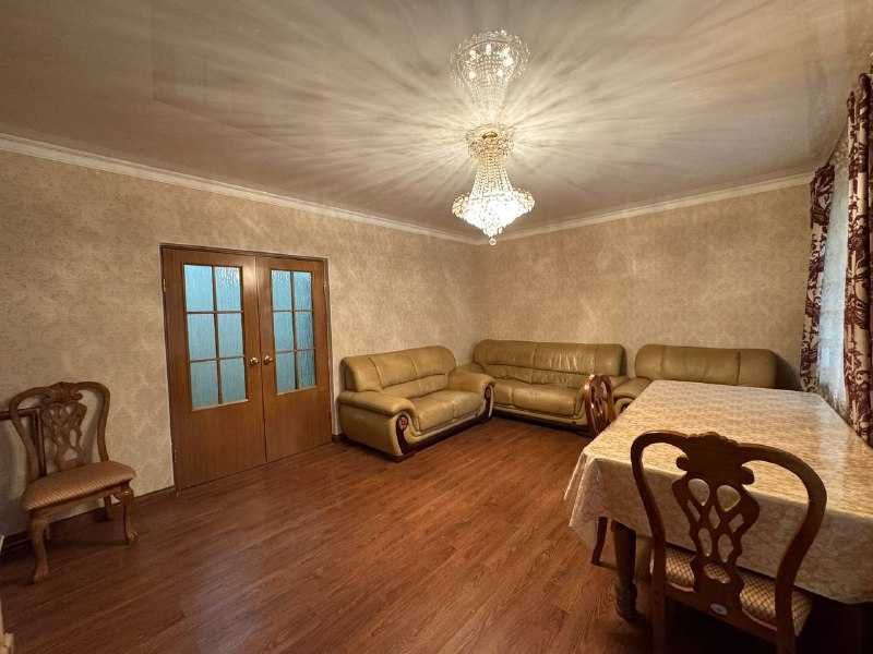Продаю 2-комн. по ул.Уалиханова 9/1, золотой квадрат.