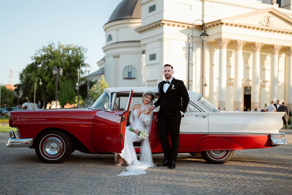 Mașină de epocă pentru evenimente Ford Fairlane 1957
