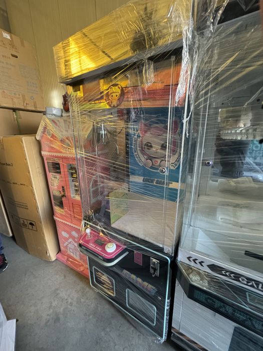 Кран за играчки чисто нов