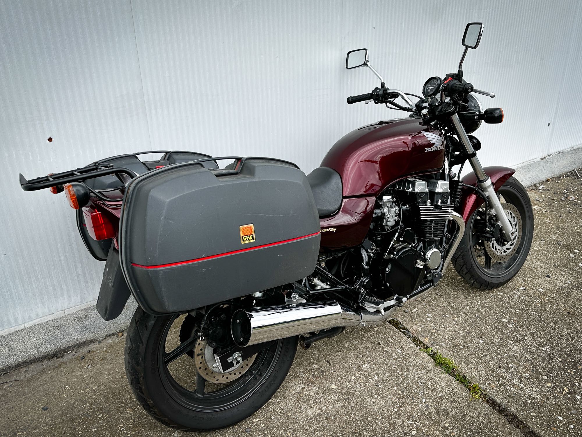 Motoyard vinde Honda CB750