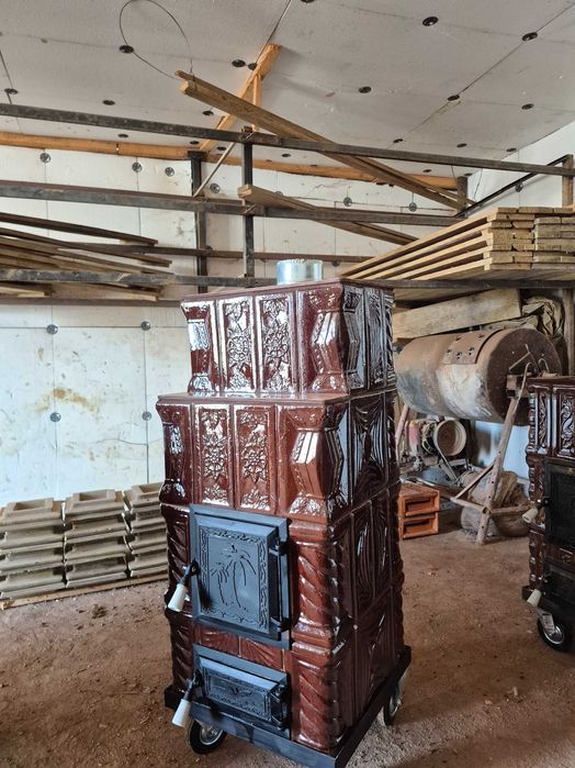 Vând sobe de teracotă pe cadru metalic