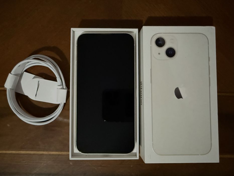 iPhone 13 / 256GB / Отличное состояние / Чехлы в подарок