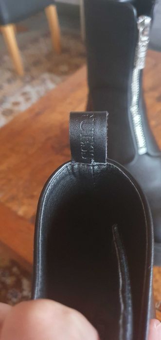 Ботуши Guess .  .