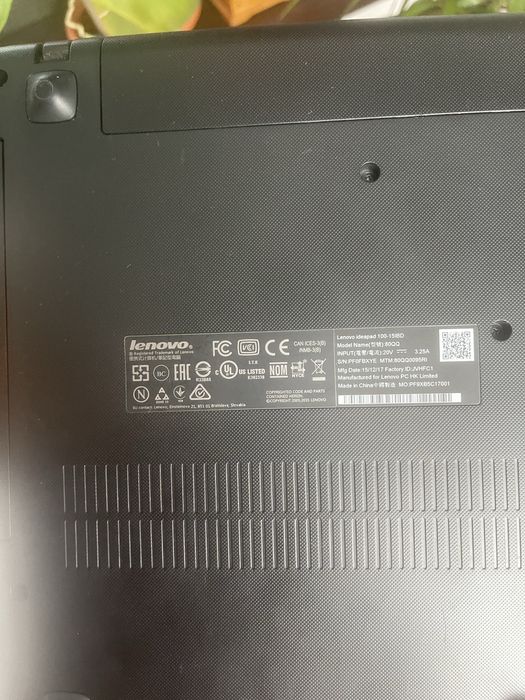 Vand laptop lenovo procesor I5