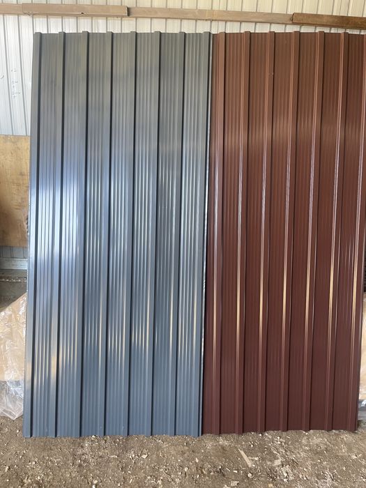 Tablă cutată colorată și