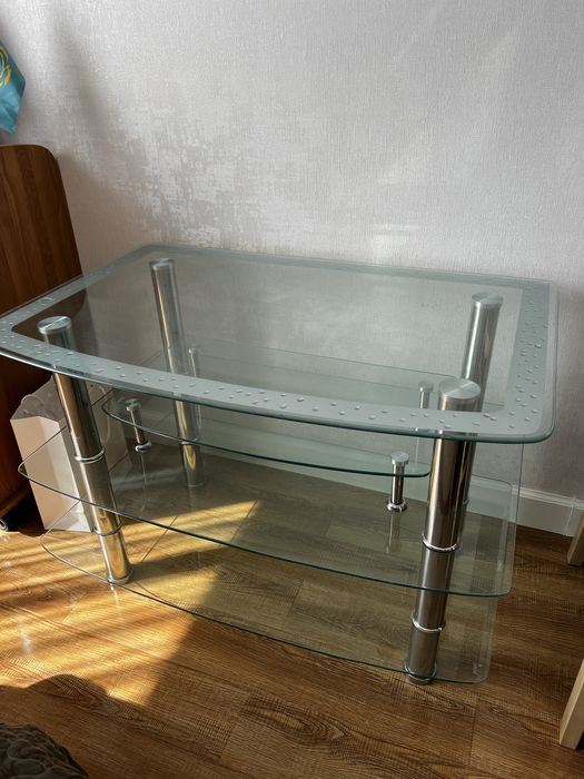 Продам стол стеклянный