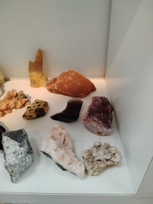 Страхотен лот от 14 минерала: аметист, турмалин, родохрозит и други