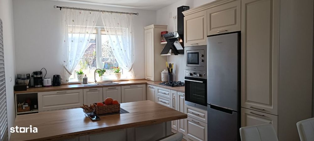 Casa la cheie 120 mp utili, 500 mp teren, semimobilat