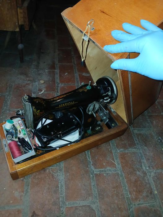 Автентична стара шевна машина