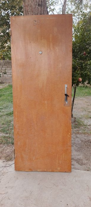 Продаю двери в хорошем состоянии. 2 шт