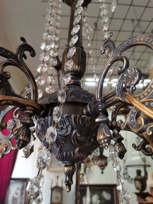 Boem candelabru de dimensiuni impresionante din bronz și cristale in s