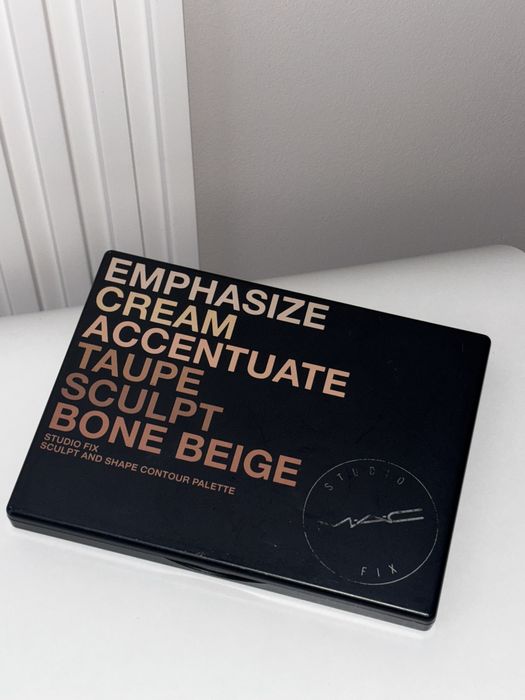 MAC Studio Fix Sculpt & Shape Contour Palette – Light