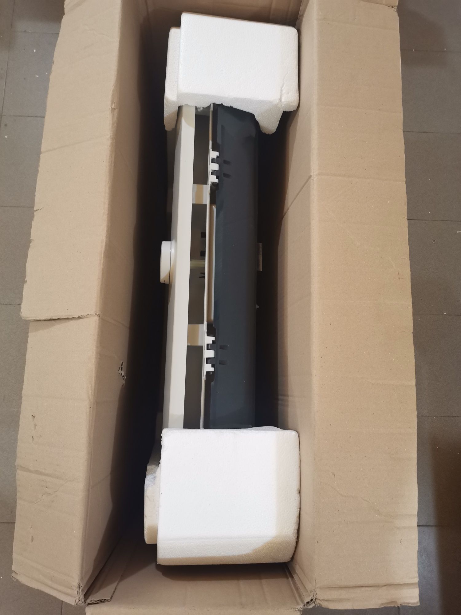 Люк Midi Heki, Dometic Rooflight ЧИСТО НОВ , монтажен отвор 70x50cm