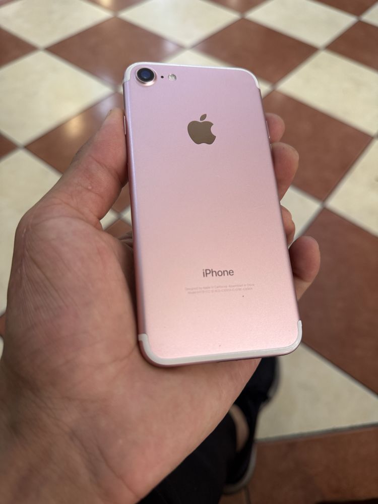 Iphone 7 pushti tilla rang 32 Gb