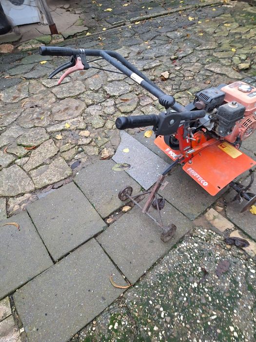 Продавам мотофреза..