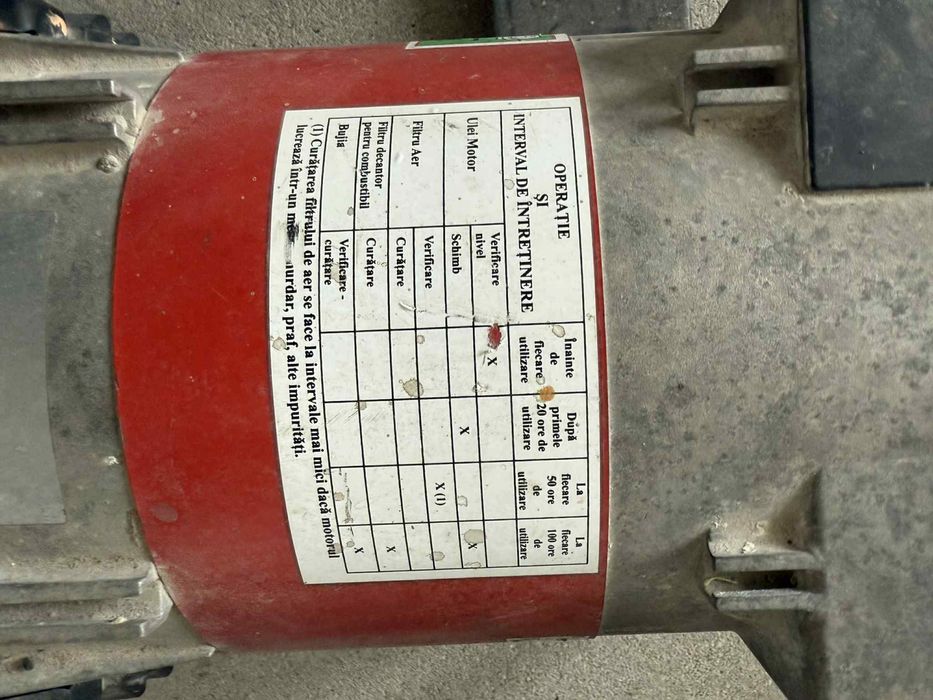 generator de curent  honda functioneaza perfect
