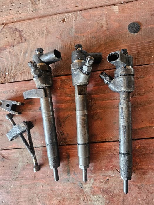 Injector Injectoare Mercedes Sprinter 2.2 CDI 2000 - 2006 Cod A6130700