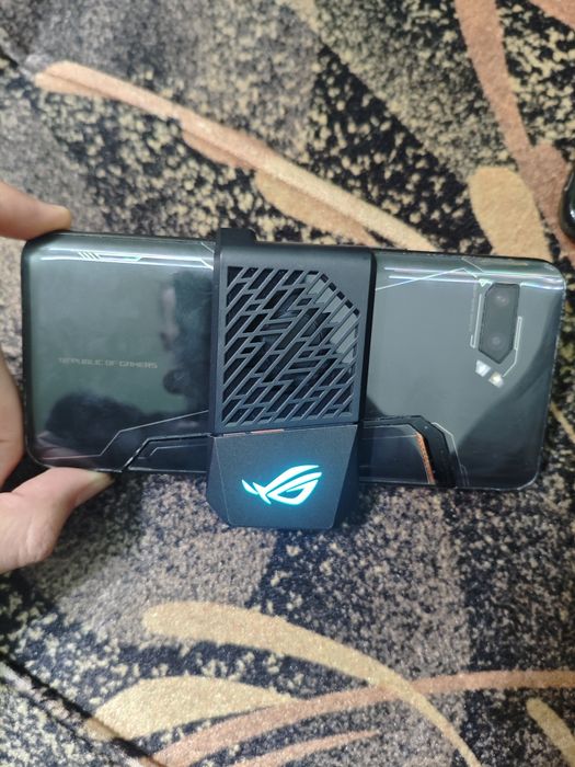 Asus ROG Phone 2 8/128