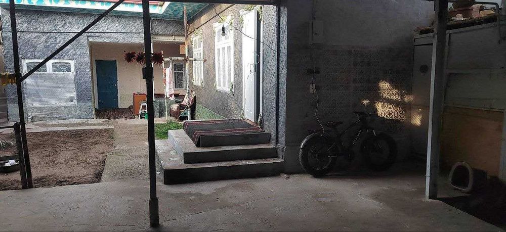 Келес спутник уй сотилади.