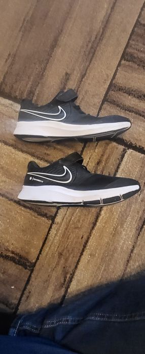 Adidași Nike nr 33.5