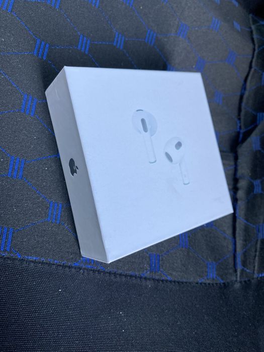 Наушник новый AirPods 35000