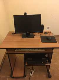 Vand birou cu calculator