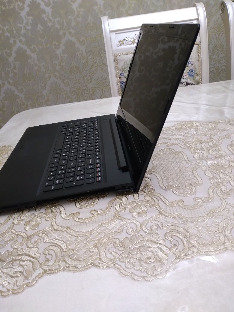 Ноутбук  Lenovo G50-45 model 80E3