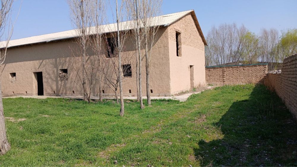 Участка сотилади