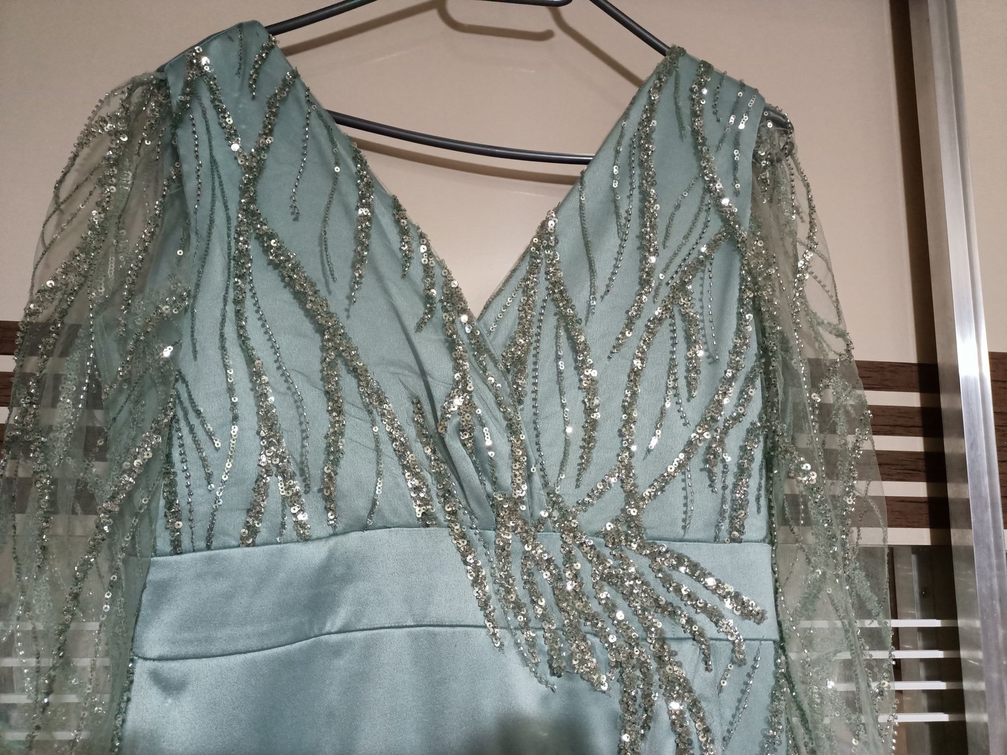 Rochie eleganta realizata la comanda