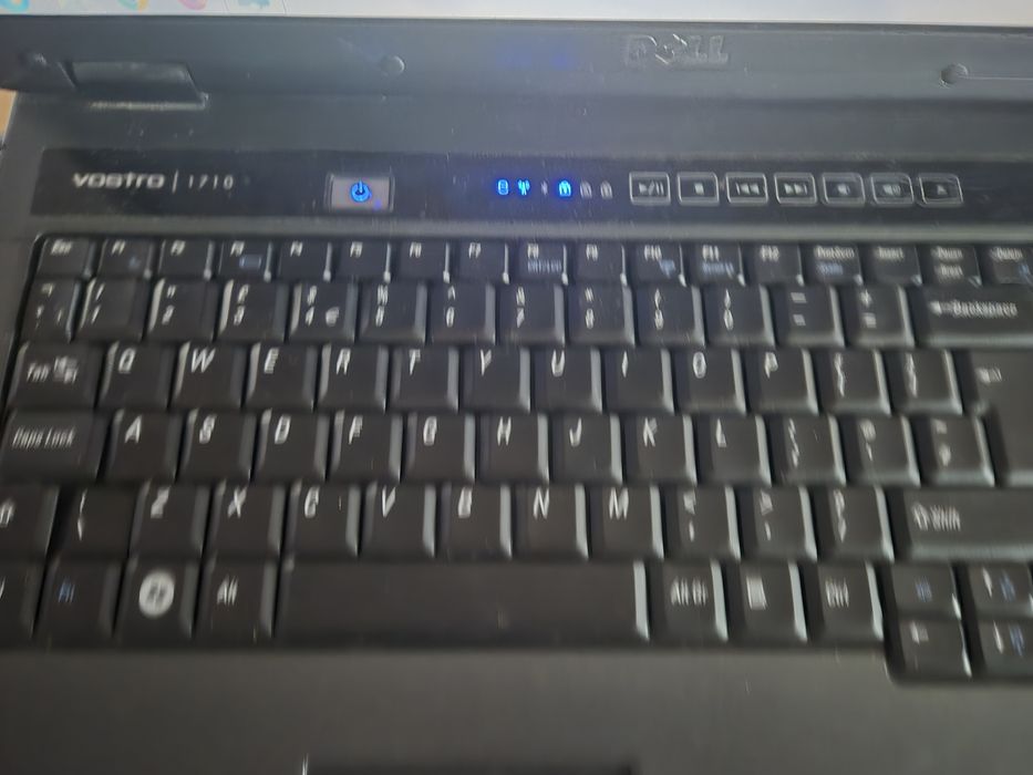 Лаптоп Dell Vostro 1710 за части