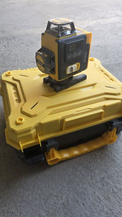 Продаётся лазерный уровень