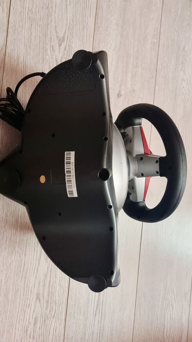 Volan si pedale Easy Touch ET2034 PC si Playstation 2
Volan si pedale