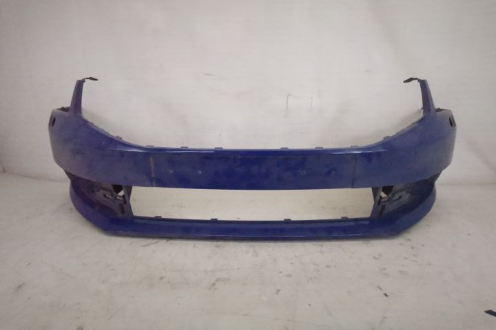 Предна броня Оригинална със измиватели в добро състояние Шкода / Skoda